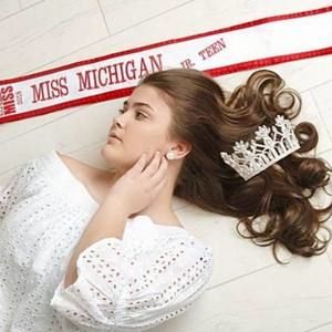 Meet your Posher, Katelyn